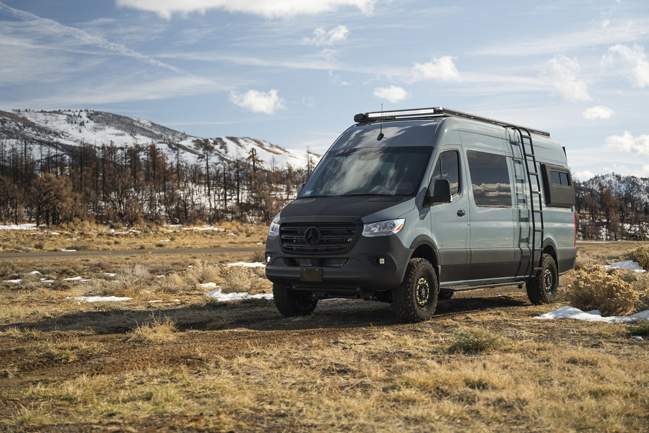 Black best sale mercedes van